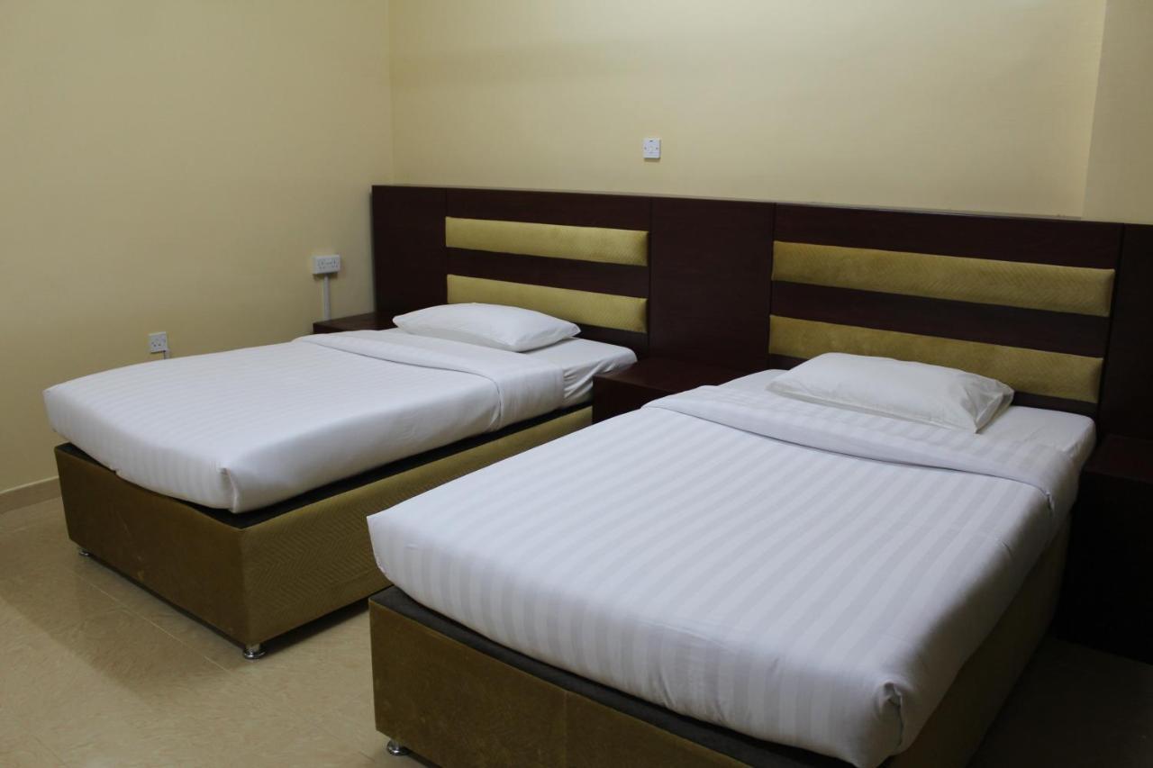 Al Aman Hotel Apartment Эль-Бурайми Экстерьер фото