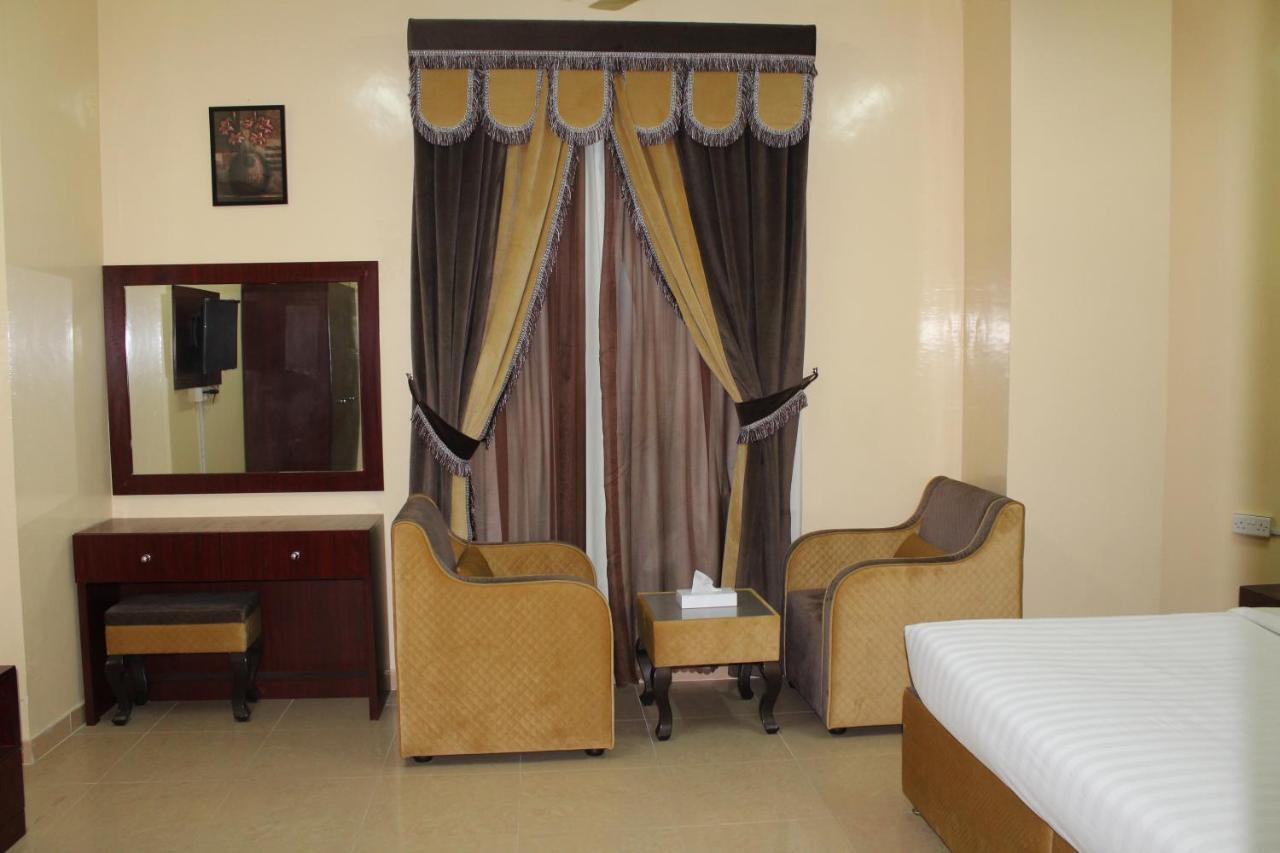 Al Aman Hotel Apartment Эль-Бурайми Экстерьер фото