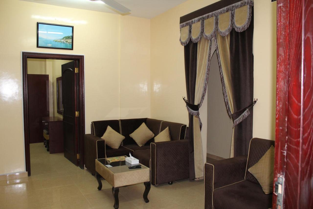 Al Aman Hotel Apartment Эль-Бурайми Экстерьер фото
